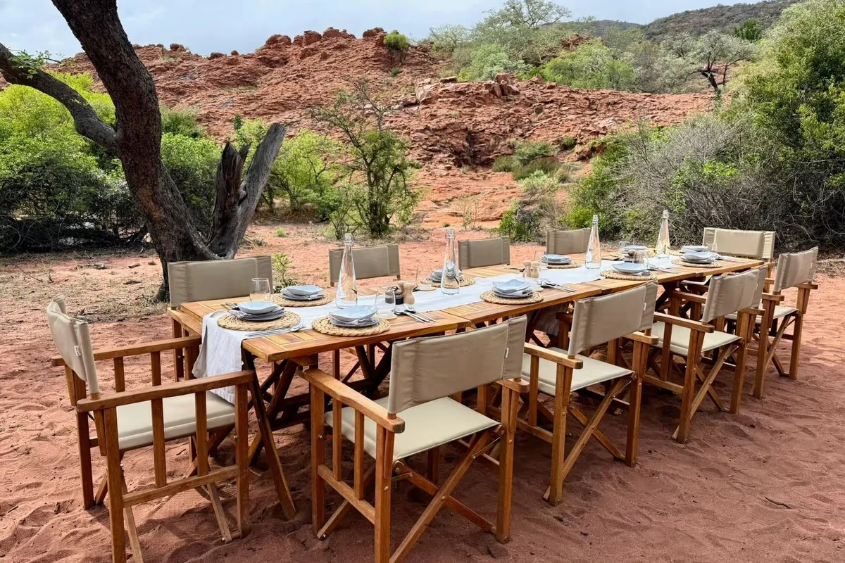 Bush dining table