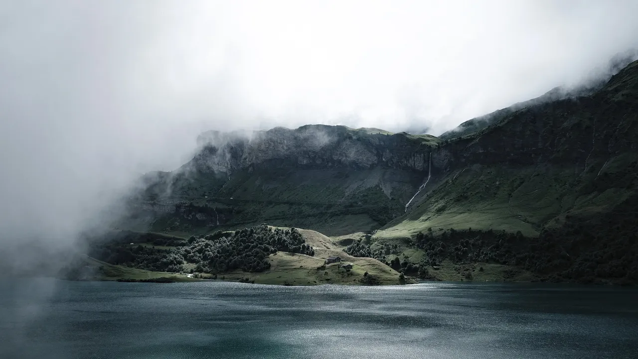 Sanoma Mac Book Pro Wallpaper